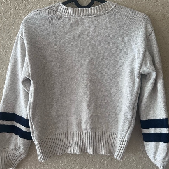 Tommy Hilfiger Kid’s Gray Sweater with Burgundy and Navy Accents size(S) - Picture 4 of 4